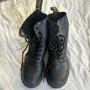 Dr. Martens 1460 Women’s Pascal Boots